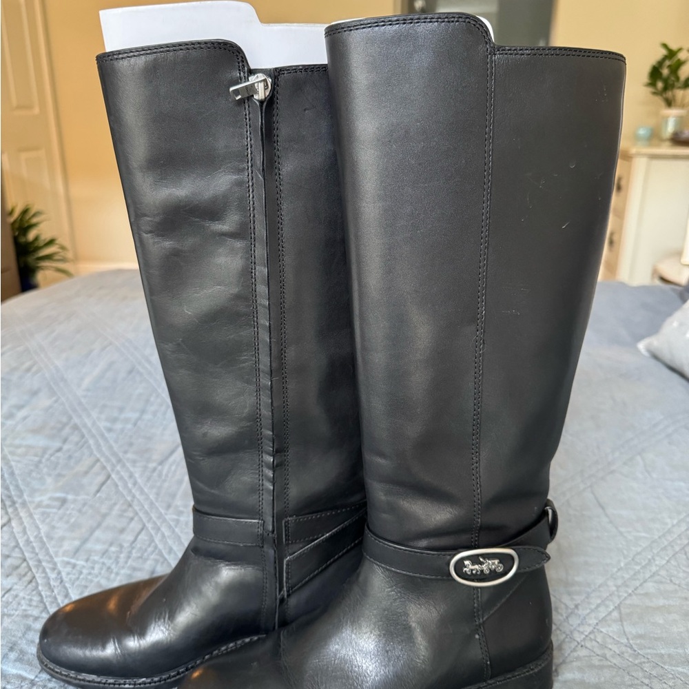 Like New Coach Ruby Horse & Carriage Leather Boots